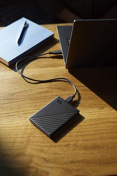 Зовнішній жорсткий диск 2.5" USB 4.0TB WD My Passport Black (WDBPKJ0040BBK-WESN) WDBPKJ0040BBK-WESN фото