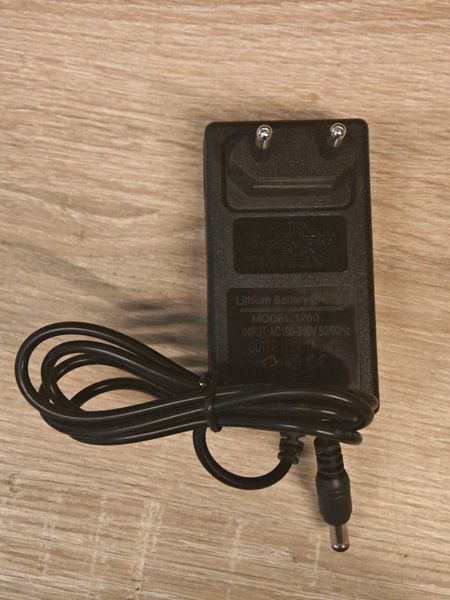 Зарядний пристрій , зарядка 12.6V 2A , 3S Li-ion charger id_104246 фото